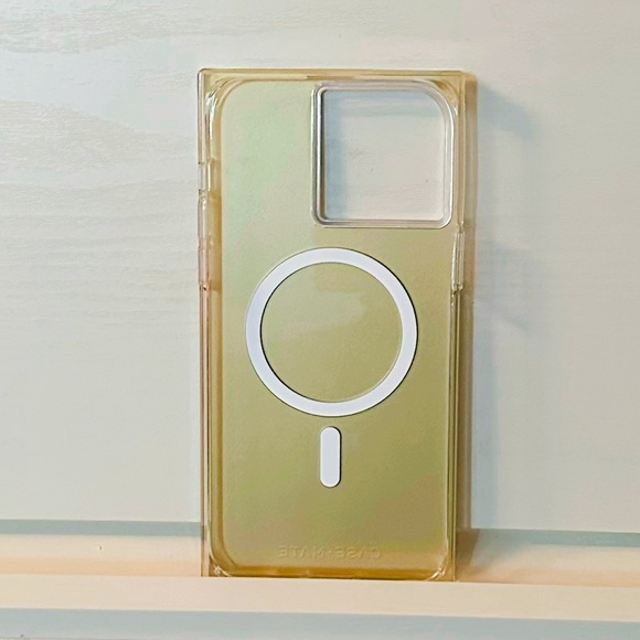 BLOX Gold iPhone 14 Pro Max Case (MagSafe) - Picture 2 of 5